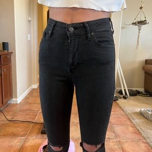 Cute black Levi jeans